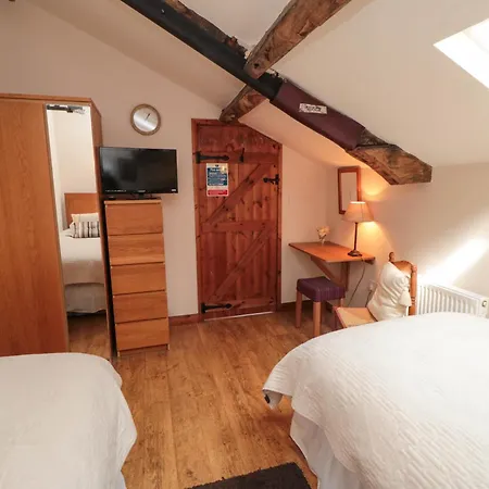Snape Castle Under Croft And Gardens Holiday home *