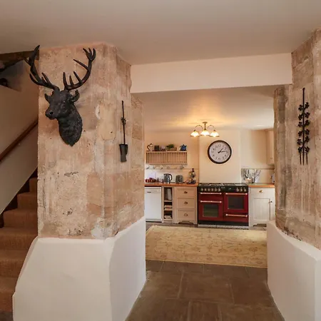 Snape Castle Under Croft And Gardens Holiday home *