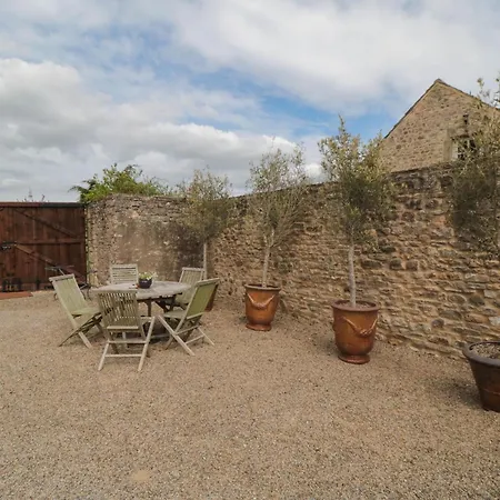 Snape Castle Under Croft And Gardens Holiday home