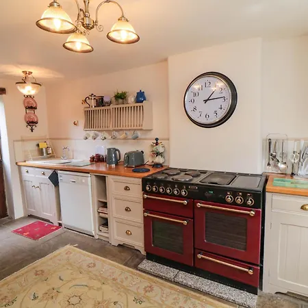 Snape Castle Under Croft And Gardens * Bedale