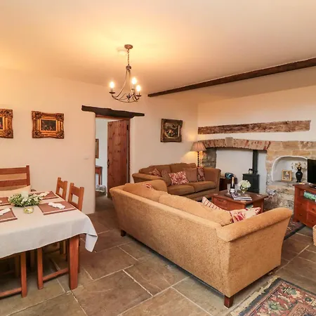 Snape Castle Under Croft And Gardens Сasa de vacaciones