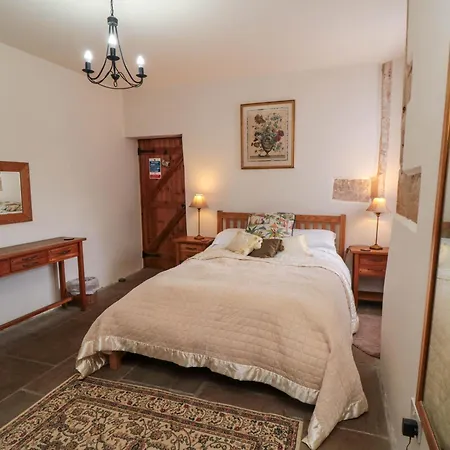 度假居 Snape Castle Under Croft And Gardens