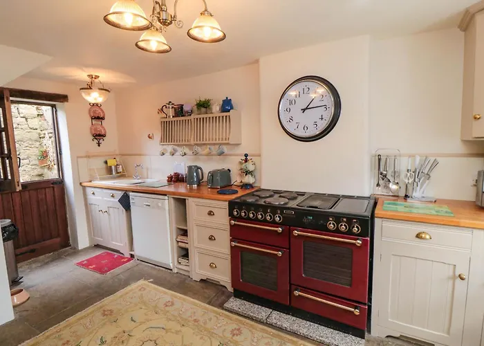 Snape Castle Under Croft And Gardens * Bedale