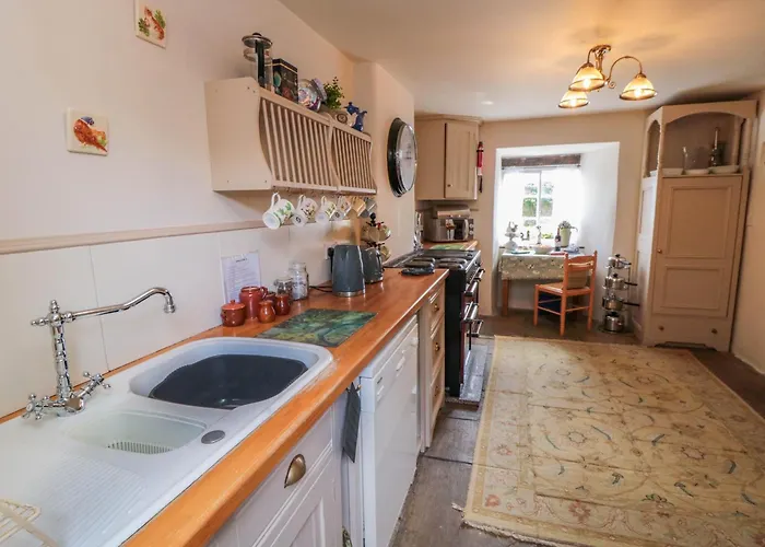 Snape Castle Under Croft And Gardens Ferienhaus Bedale