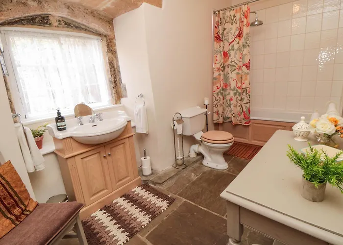 Snape Castle Under Croft And Gardens Ferienhaus